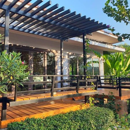 Baan Suan Hill Resort Ban Tha Khun Esterno foto