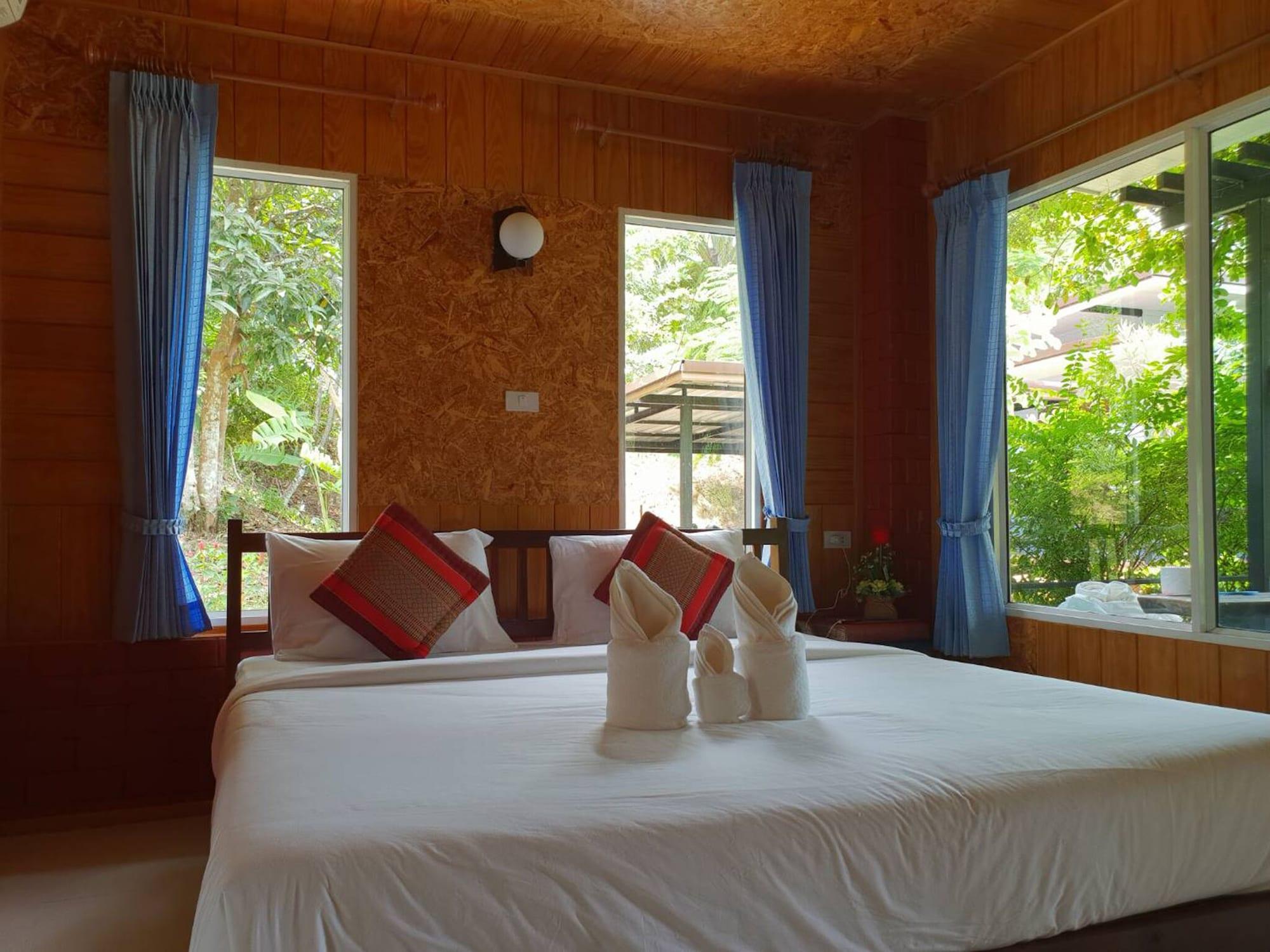 Baan Suan Hill Resort Ban Tha Khun Esterno foto