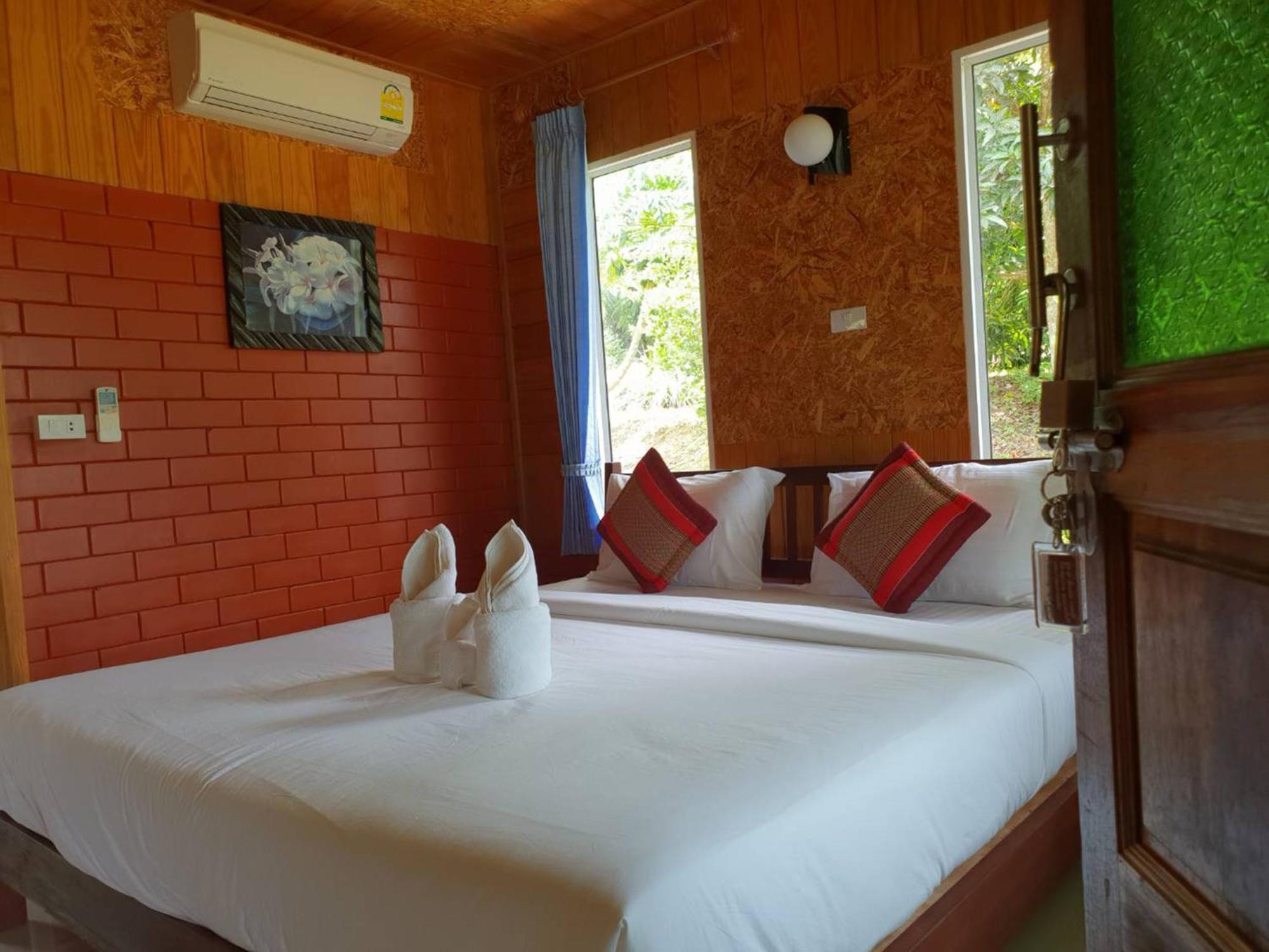 Baan Suan Hill Resort Ban Tha Khun Esterno foto