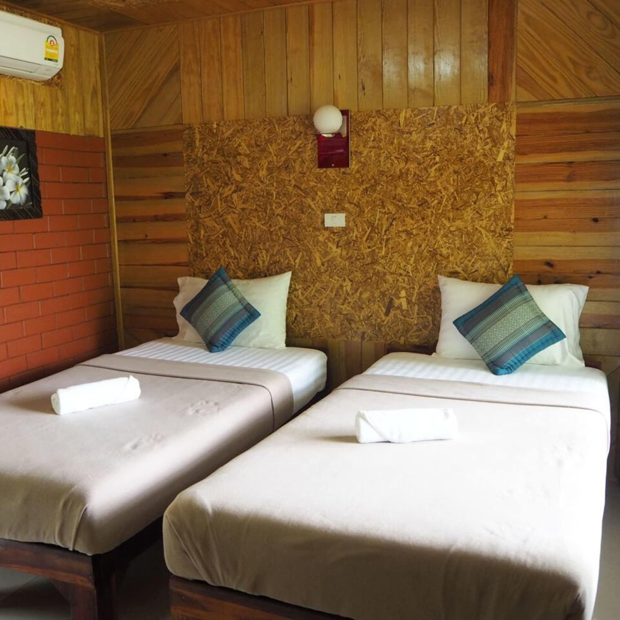 Baan Suan Hill Resort Ban Tha Khun Esterno foto