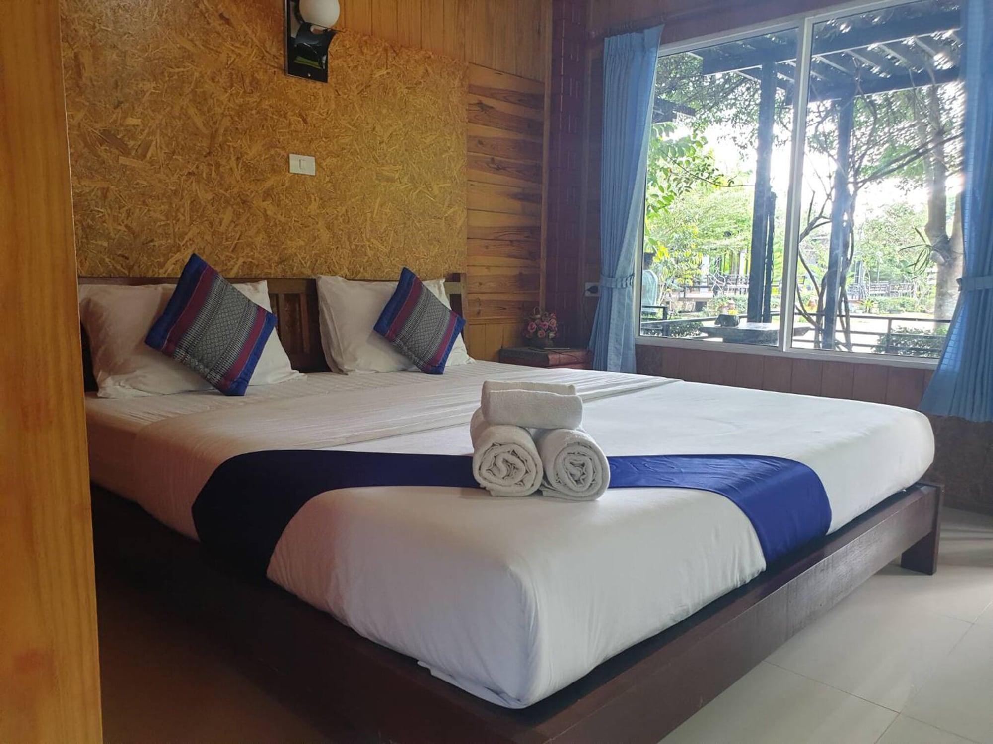 Baan Suan Hill Resort Ban Tha Khun Esterno foto