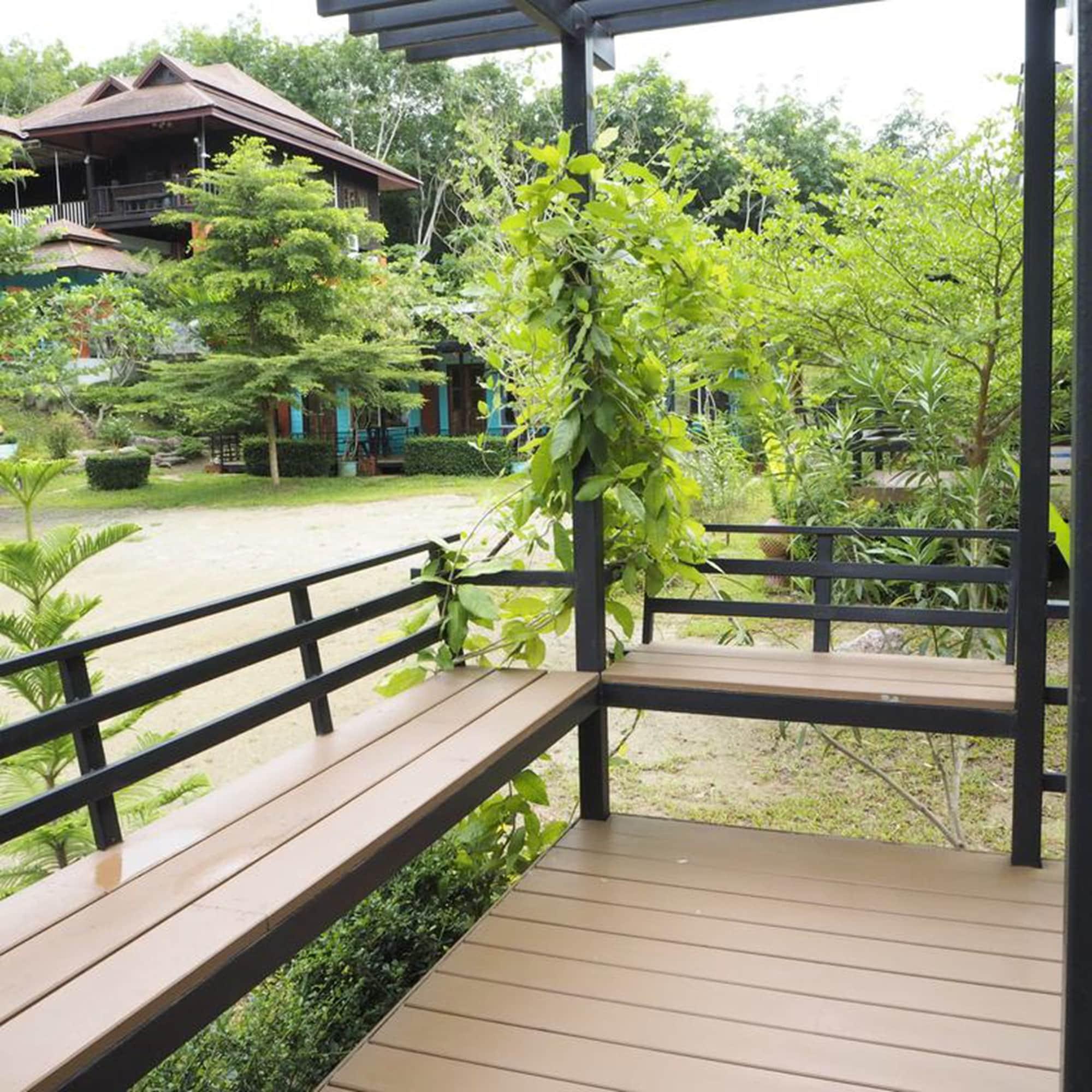 Baan Suan Hill Resort Ban Tha Khun Esterno foto