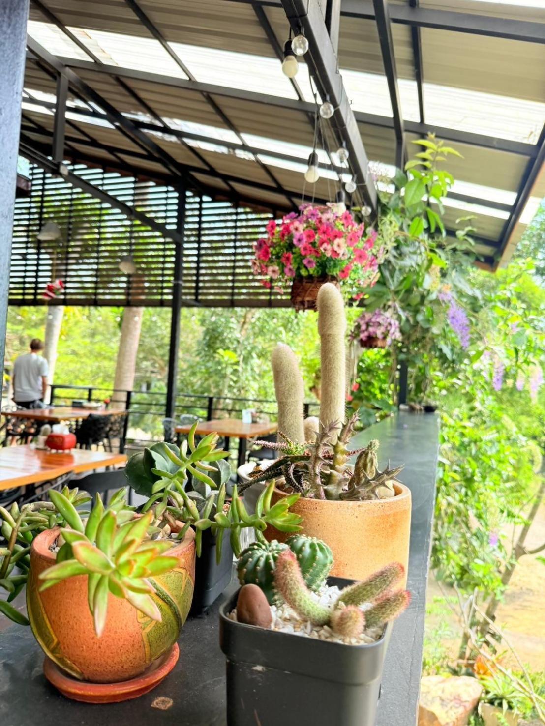 Baan Suan Hill Resort Ban Tha Khun Esterno foto