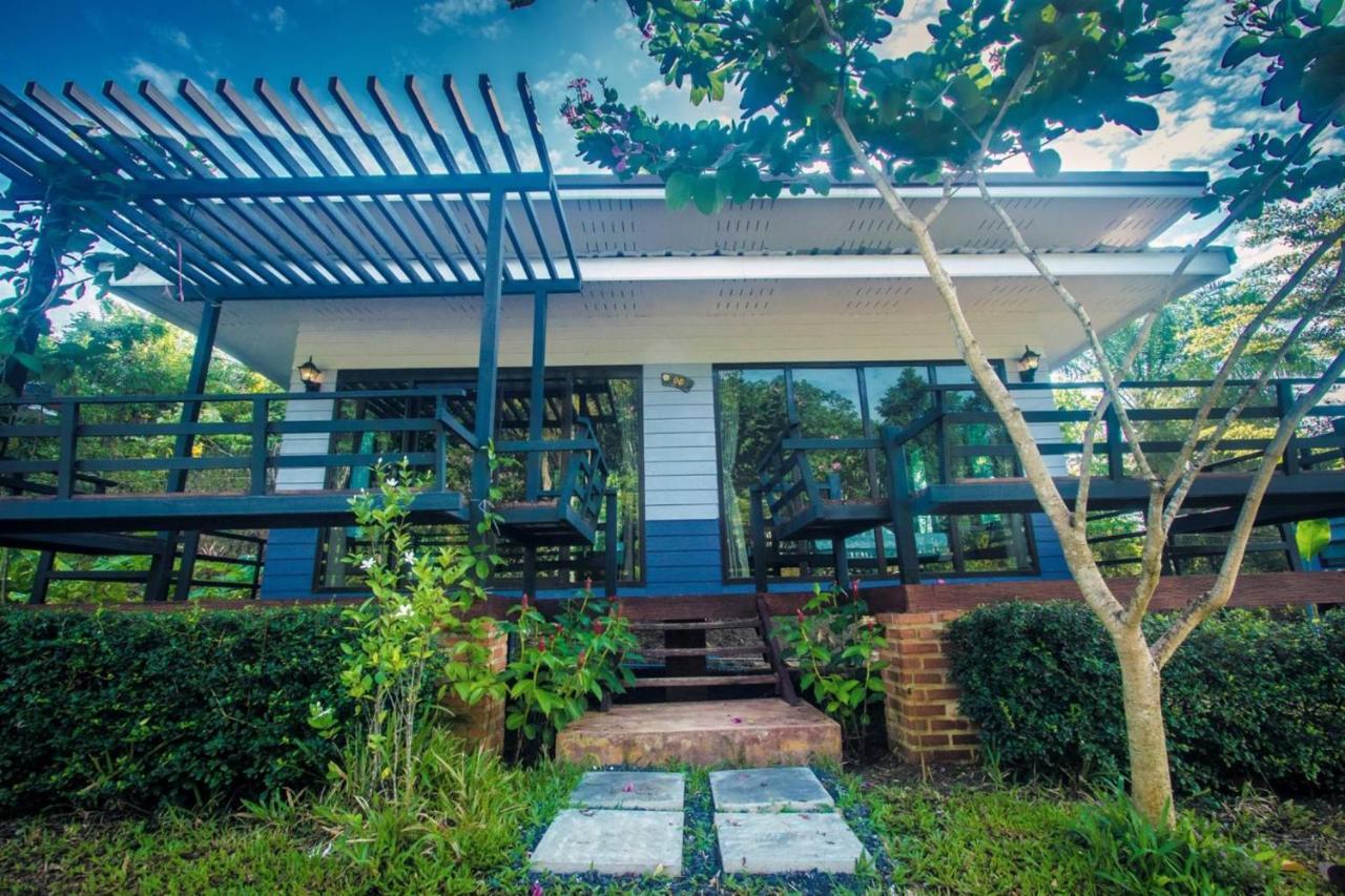 Baan Suan Hill Resort Ban Tha Khun Esterno foto